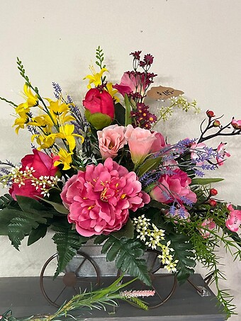 Mixed Arrangement in Metal Wagon